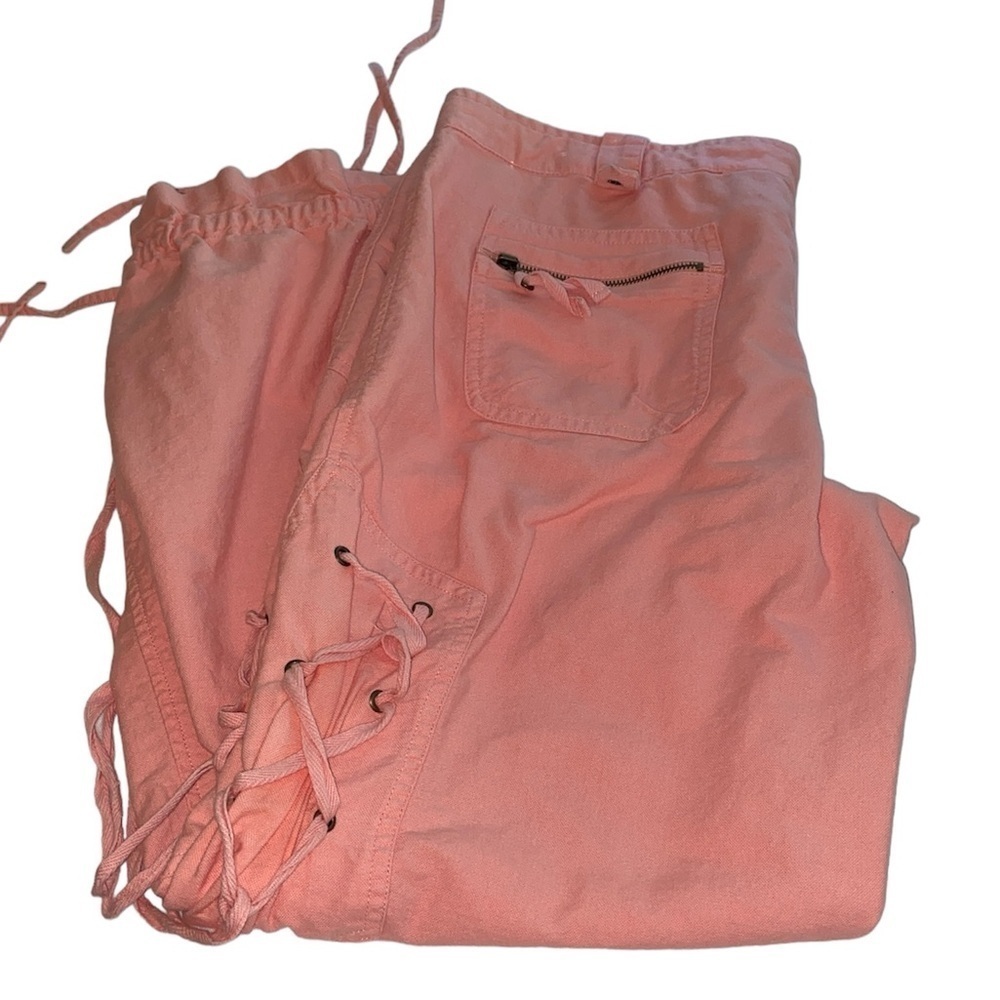 Venus Capri pants ties at side, waist, bottom button/zip closure pockets Size 10